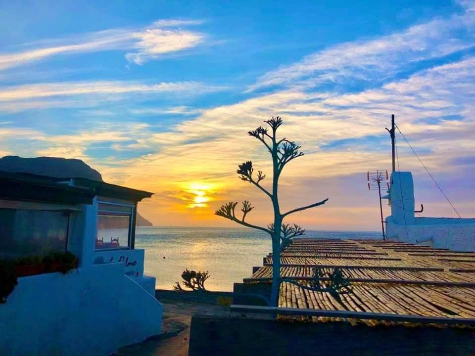 Zaratustra. Rodalquilar Centro. Gran Terra. Wifi Extérieur photo